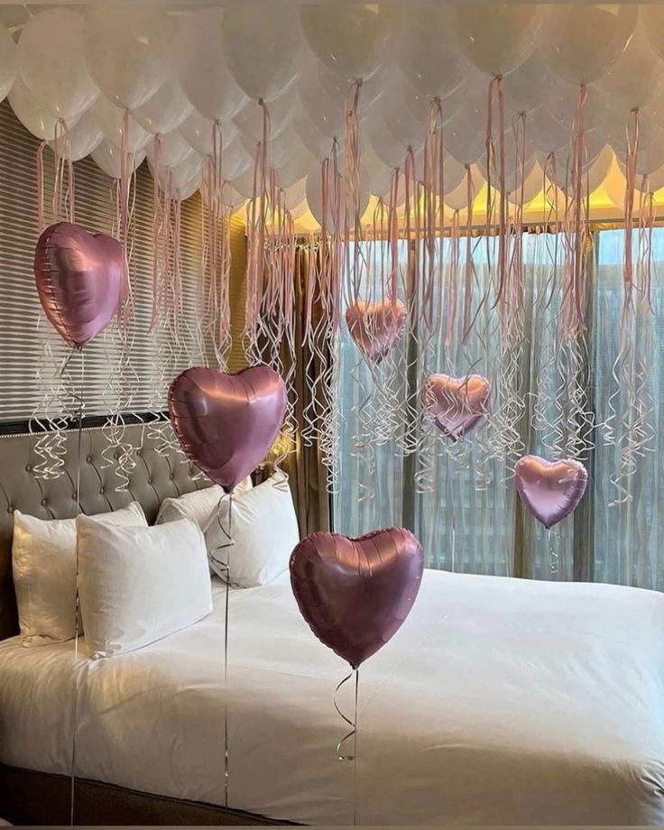 luxury room balloons setup dubai